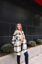 Load image into Gallery viewer, Out Of Town Shaket