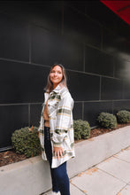 Load image into Gallery viewer, Out Of Town Shaket